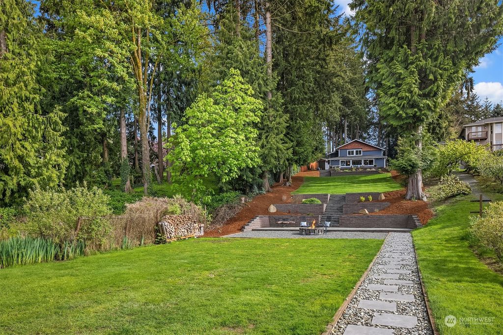 Photo of 1523 S Lake Stickney Drive, Lynnwood, WA 98087 (MLS # 2230888)