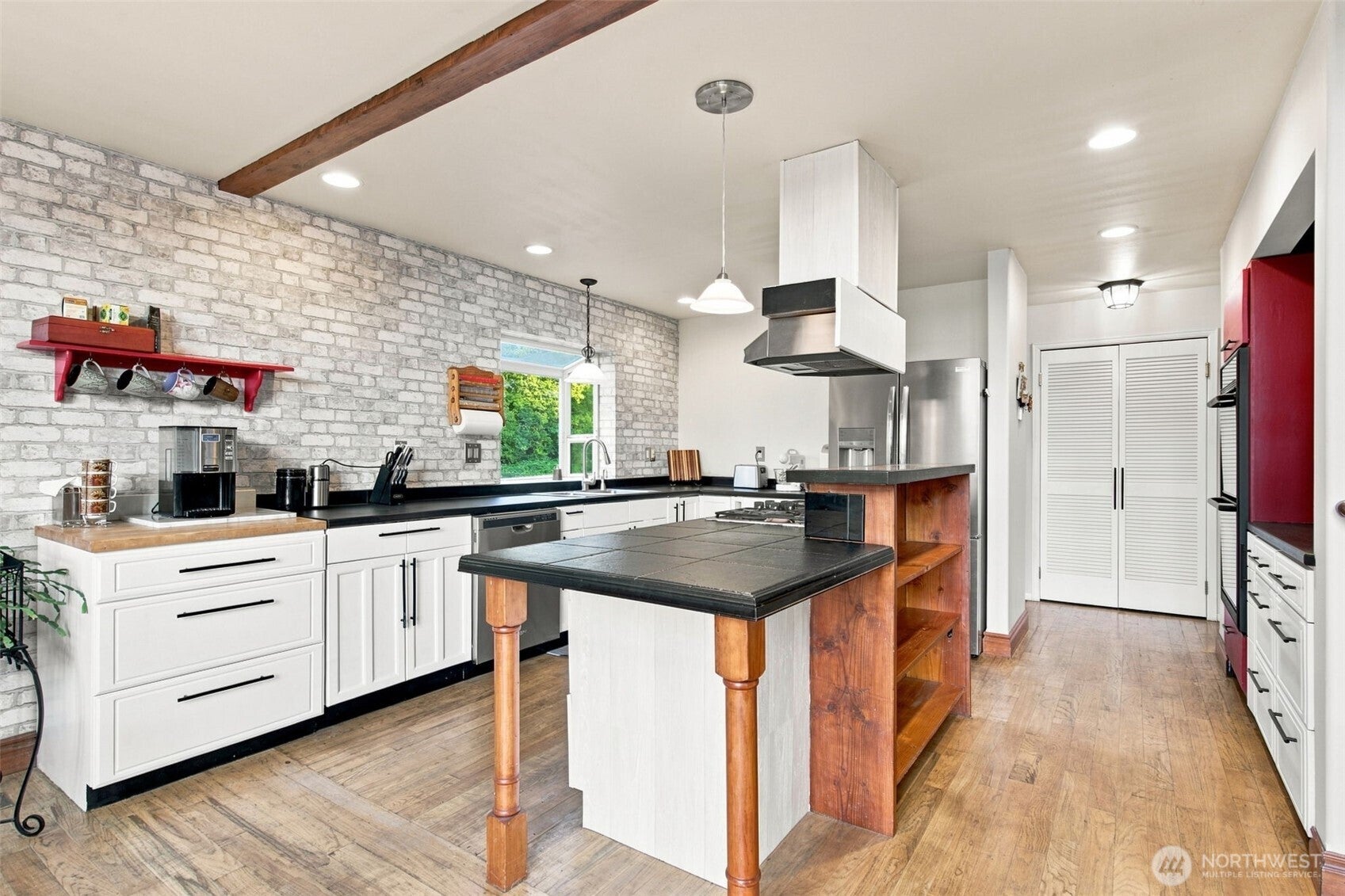 400 SE Dogwood Road