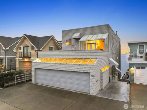 Photo of 3089 Alki Avenue SW #2, Seattle, WA 98116 (MLS # 2534276)