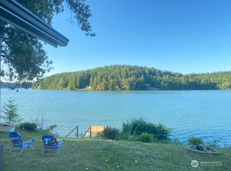 1304 Madrona Beach Road NW