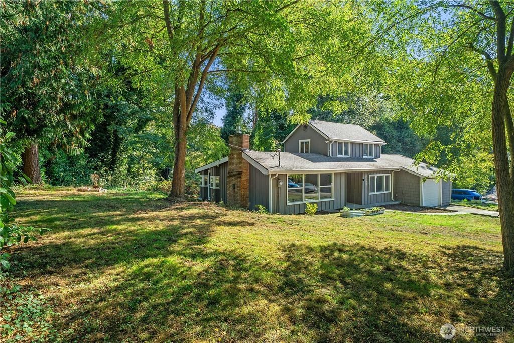 Photo of 1251 S 230th Street, Des Moines, WA 98198 (MLS # 2443099)