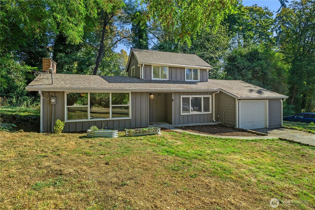 Photo of 1251 S 230th Street, Des Moines, WA 98198 (MLS # 2443099)