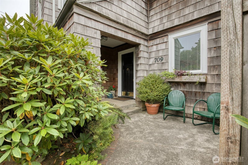 709 N "N" Street