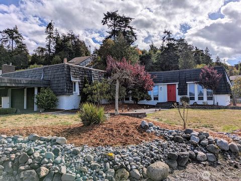 Photo of 72 Sea View Drive, Port Angeles, WA 98362 (MLS # 2441133)