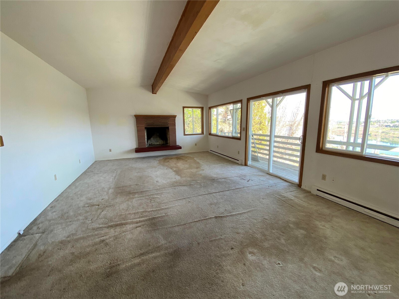 2423 Lower Hedges Road