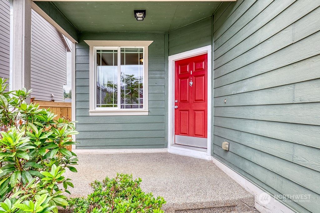 Photo of 26827 225th Place SE, Maple Valley, WA 98038 (MLS # 2129556)
