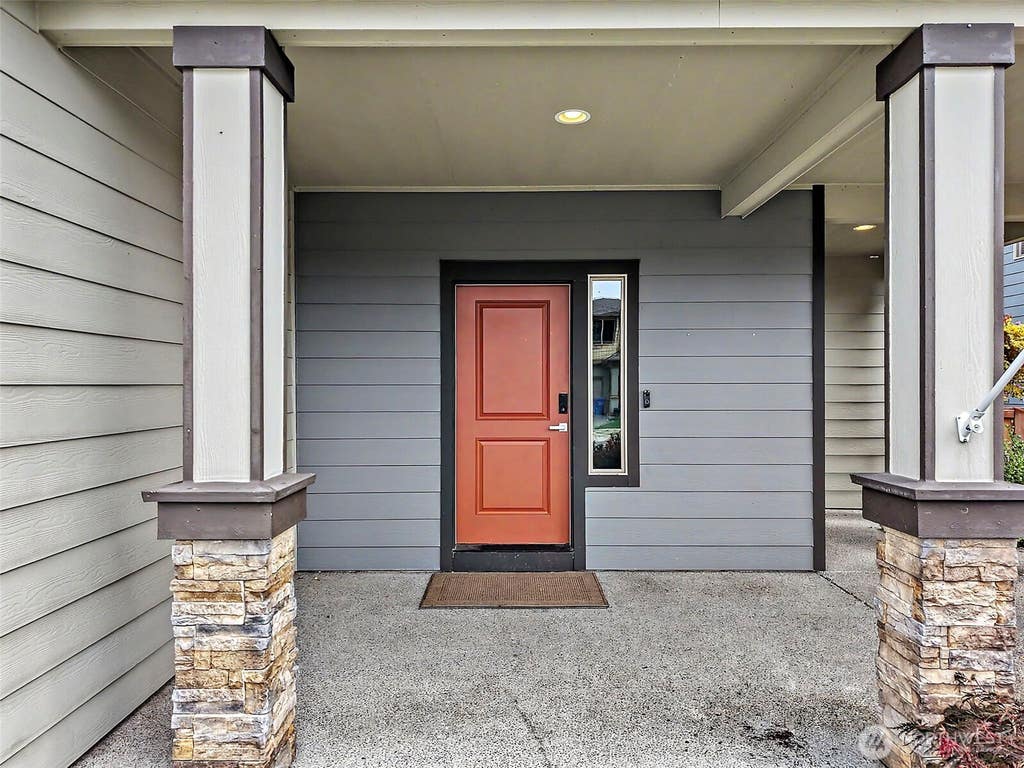 Photo of 348 Partlon Street, Buckley, WA 98321 (MLS # 2573052)