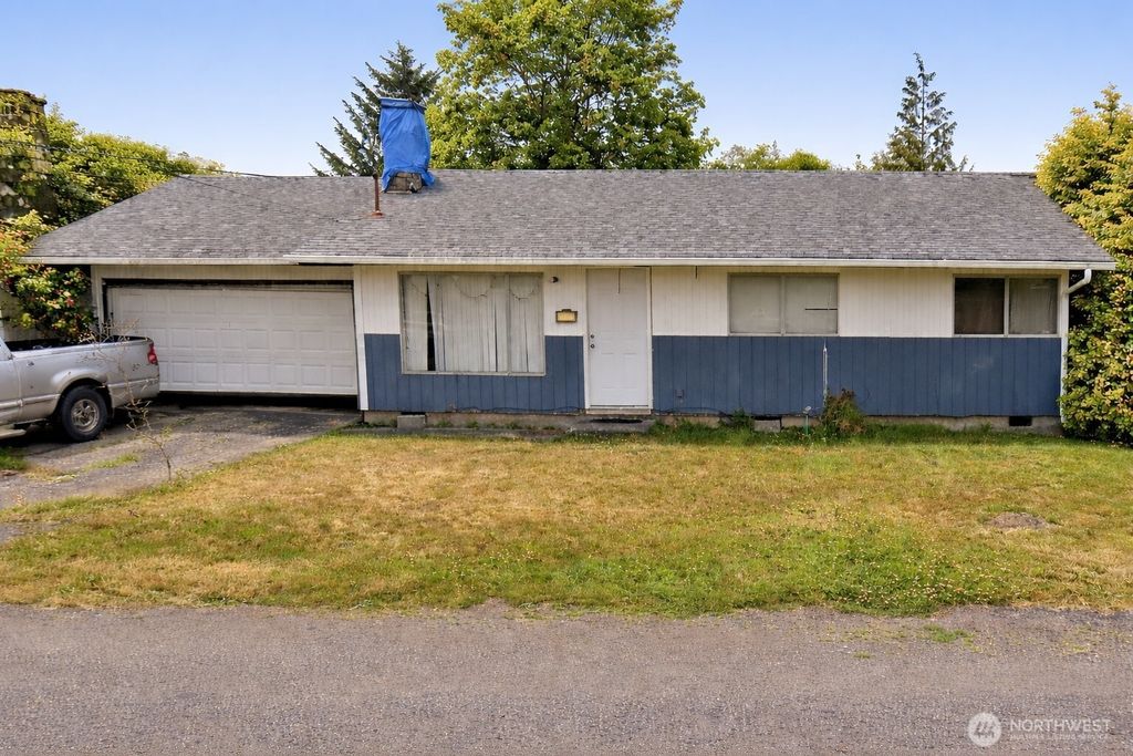 Photo of 1100 Coolidge Road, Aberdeen, WA 98520 (MLS # 2502472)