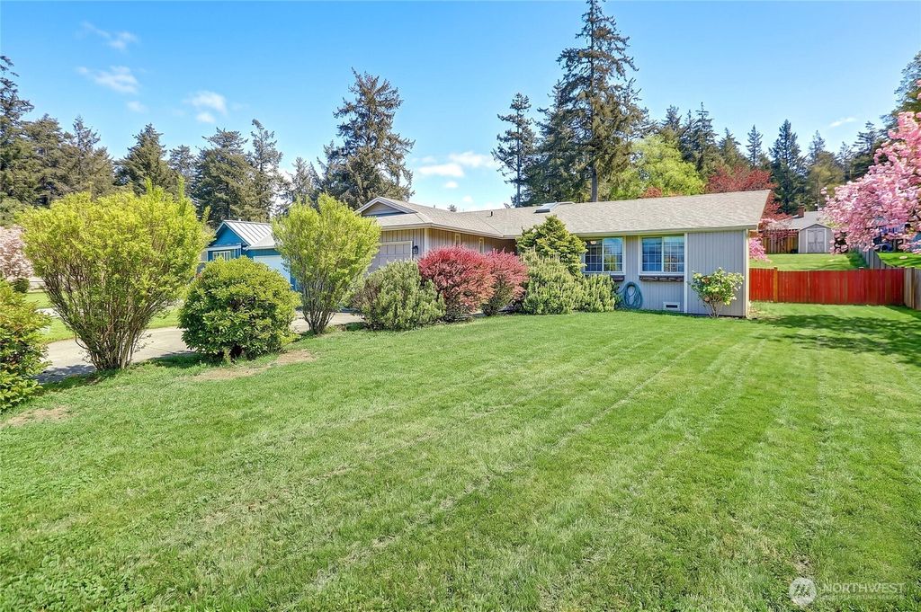 Photo of 2180 Westwood Place, Oak Harbor, WA 98277 (MLS # 2512698)