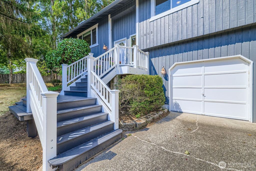 Photo of 1805 172nd Street SE, Bothell, WA 98012 (MLS # 2428015)
