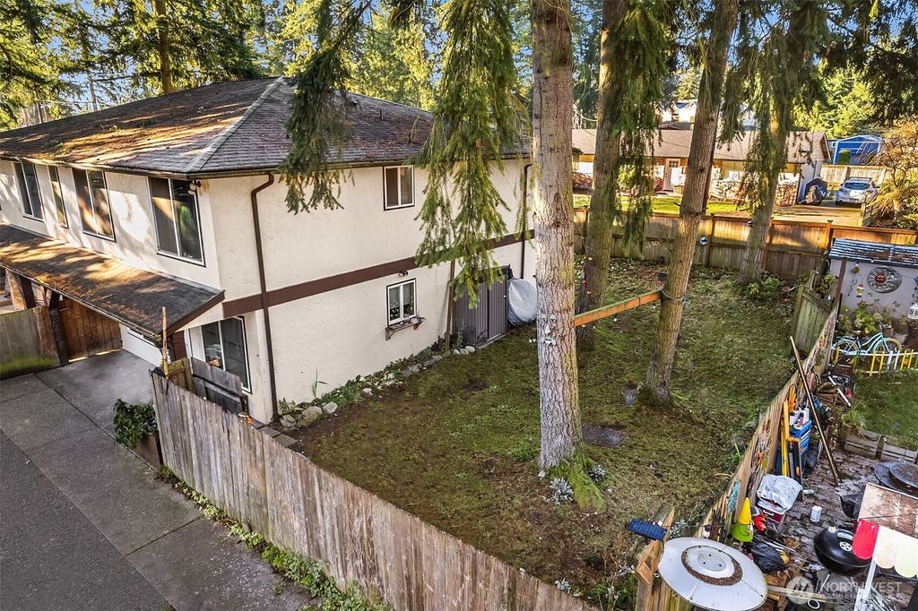 Photo of 18332 Hurst Road, Lynnwood, WA 98037 (MLS # 2527527)