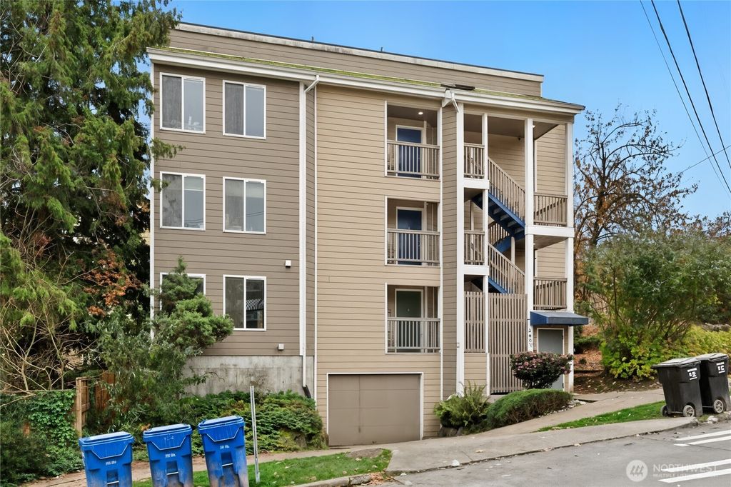 Photo of 3660 Whitman Avenue N, Seattle, WA 98103 (MLS # 2456824)