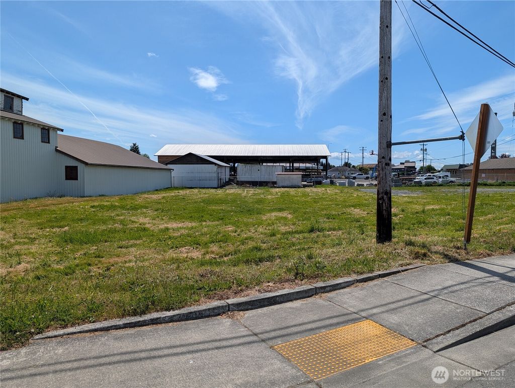 Photo of 9728 270th Street NW, Stanwood, WA 98292 (MLS # 2526248)