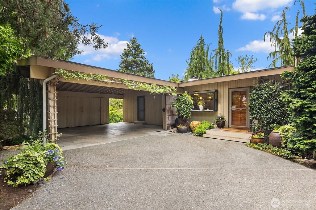Photo of 6518 NE 61st Street, Seattle, WA 98115 (MLS # 2375525)