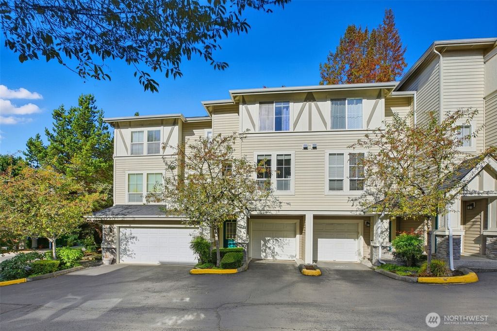 Photo of 4465 249th Terrace SE #2, Issaquah, WA 98029 (MLS # 2447579)