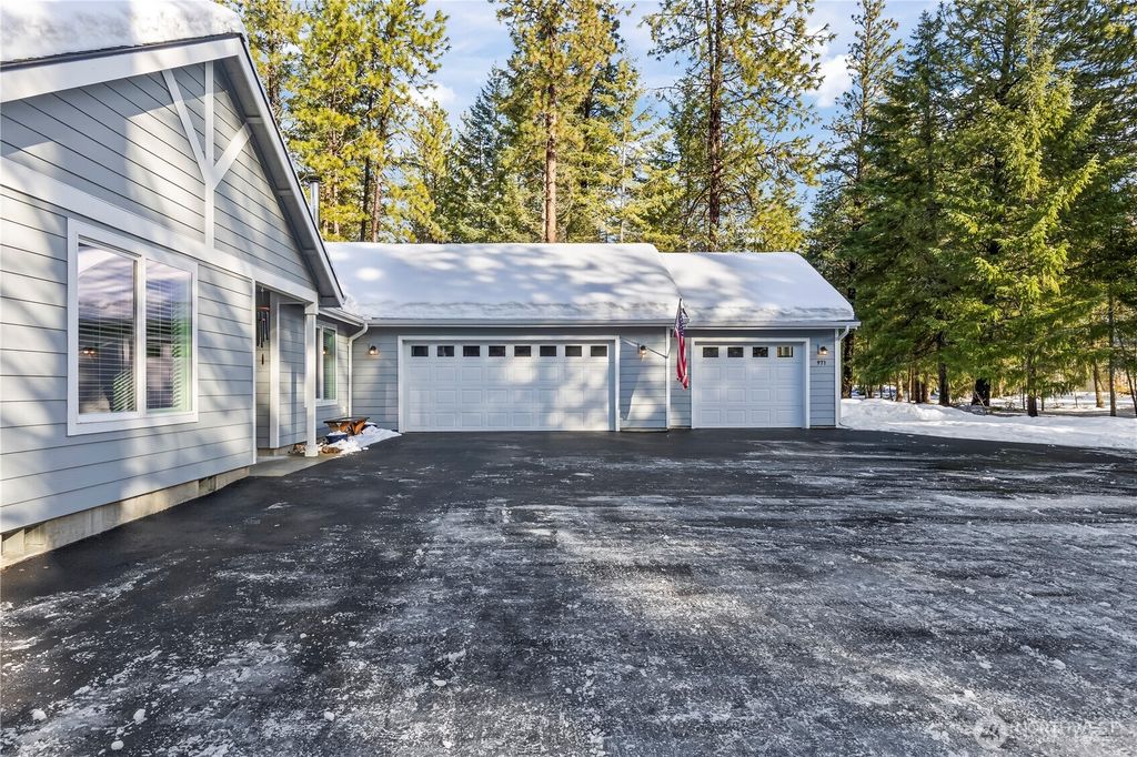 Photo of 971 Old Cedars Road, Cle Elum, WA 98922 (MLS # 2467194)