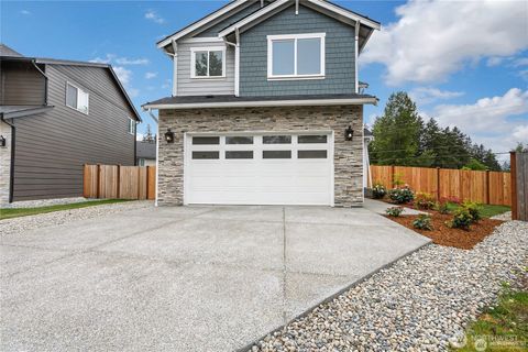 Photo of 17318 74TH Avenue Ct E, Puyallup, WA 98375 (MLS # 2452144)