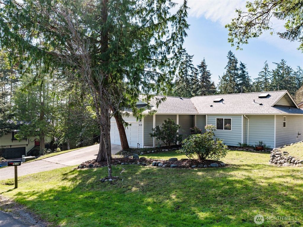 Photo of 919 43rd Street, Port Townsend, WA 98368 (MLS # 2506594)