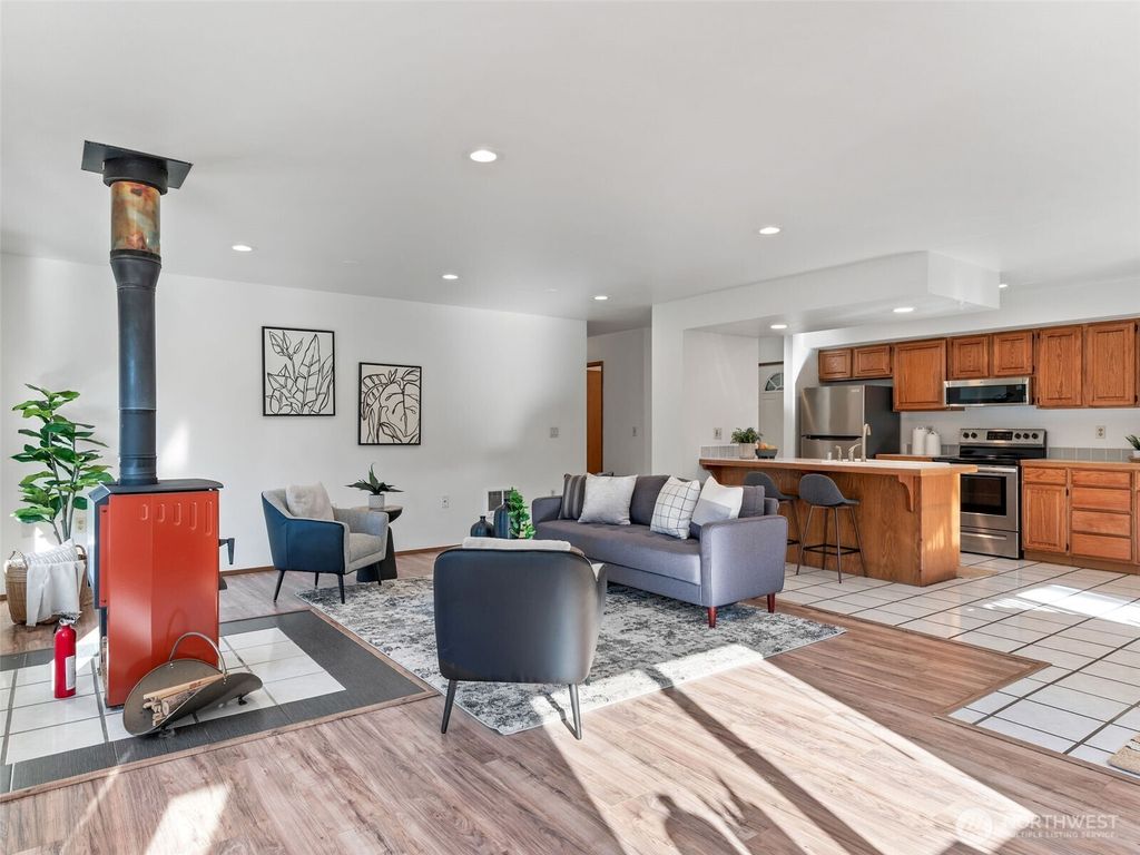 Photo of 919 43rd Street, Port Townsend, WA 98368 (MLS # 2506594)