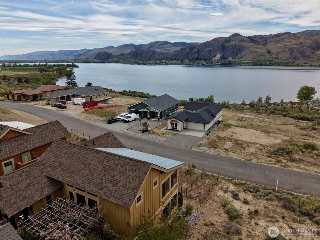 Photo of 122 Village Way, Oroville, WA 98844 (MLS # 2511205)