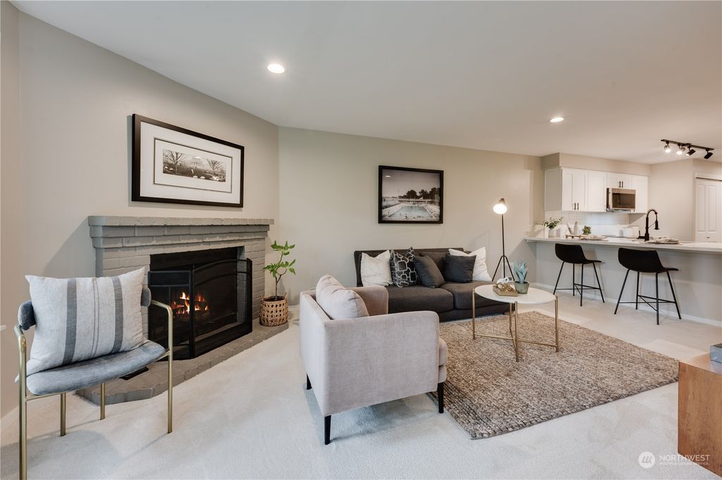 Photo of 11229 NE 128th Street #H301, Kirkland, WA 98034 (MLS # 2246897)