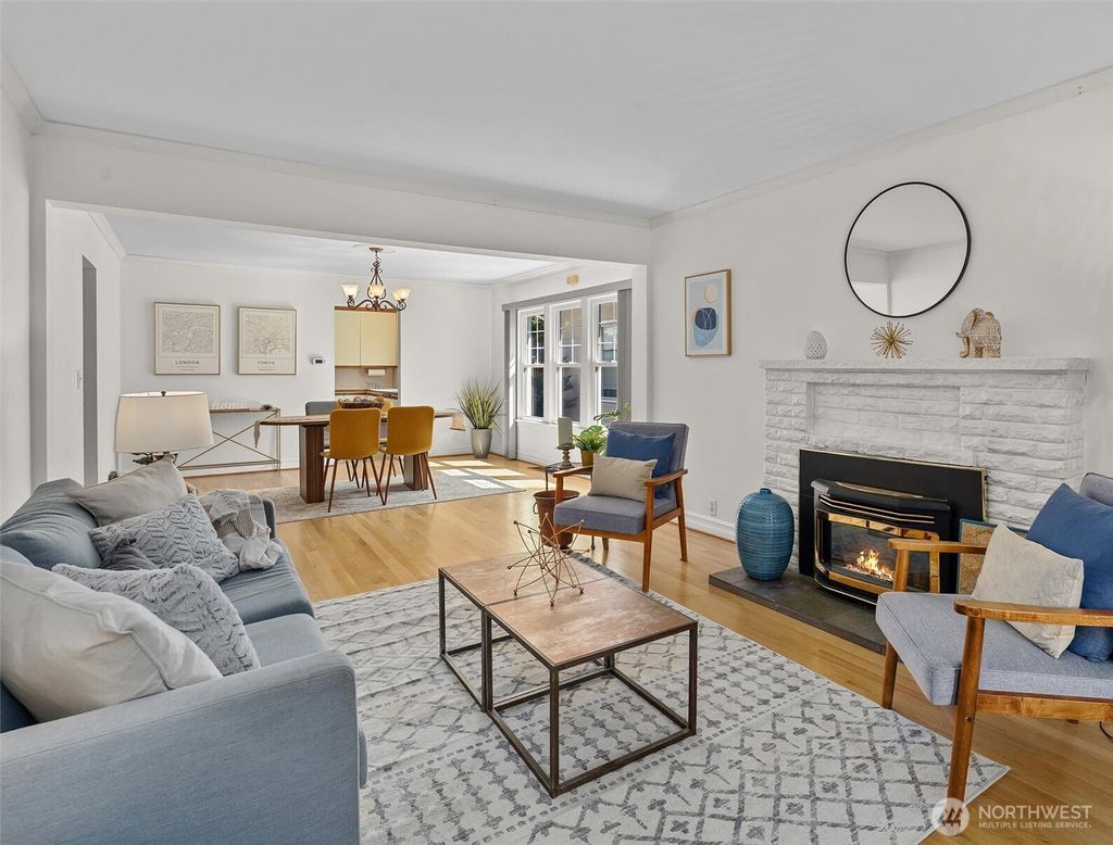 Photo of 4618 1st Avenue NE, Seattle, WA 98105 (MLS # 2457082)