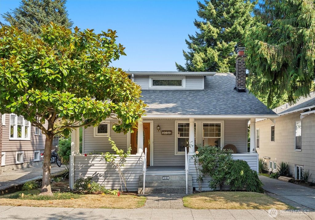 Photo of 4618 1st Avenue NE, Seattle, WA 98105 (MLS # 2457082)