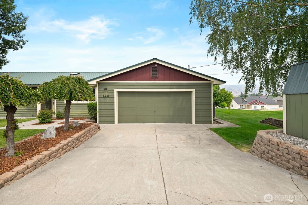 Photo of 820 Summit Boulevard, Manson, WA 98831 (MLS # 2554180)