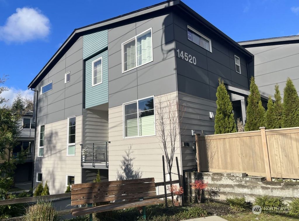 Photo of 14520 Jefferson Way #B5, Lynnwood, WA 98087 (MLS # 2188686)