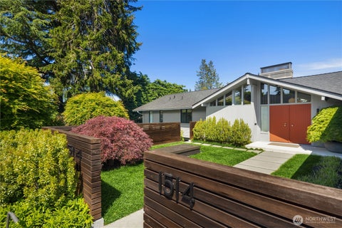 Photo of 1514 Shenandoah Drive E, Seattle, WA 98112 (MLS # 2550058)