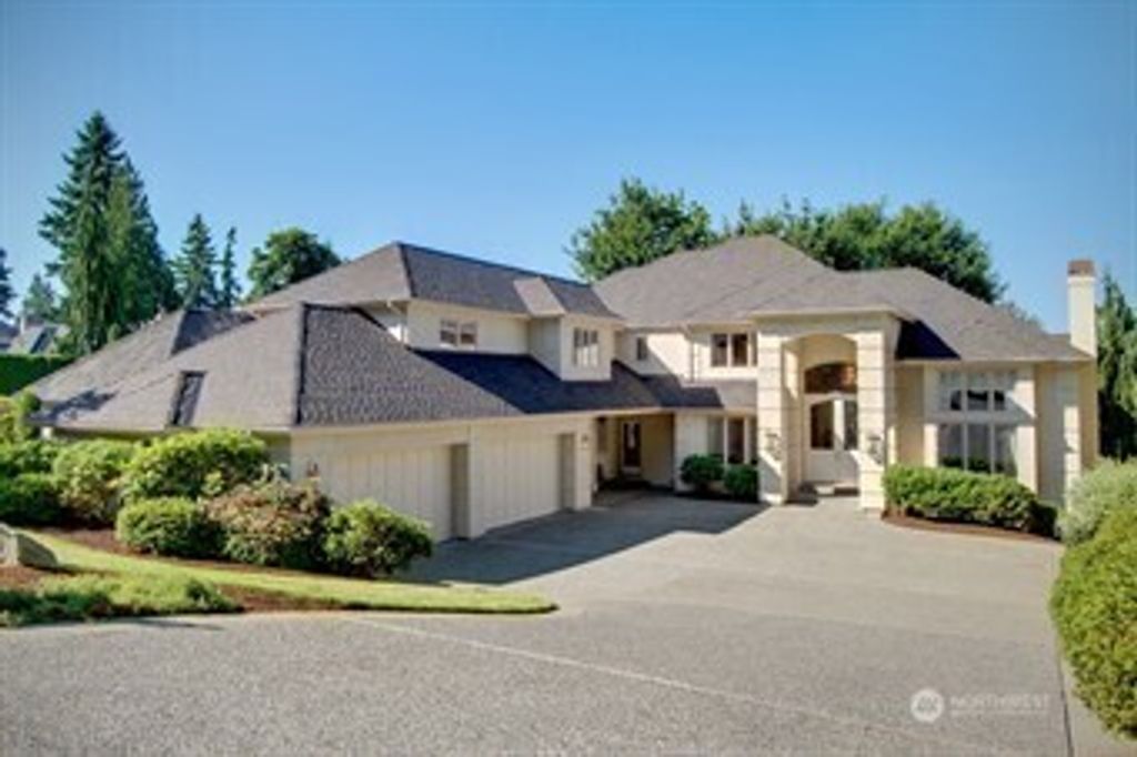 Photo of 13731 209th Avenue NE, Woodinville, WA 98077 (MLS # 2532969)