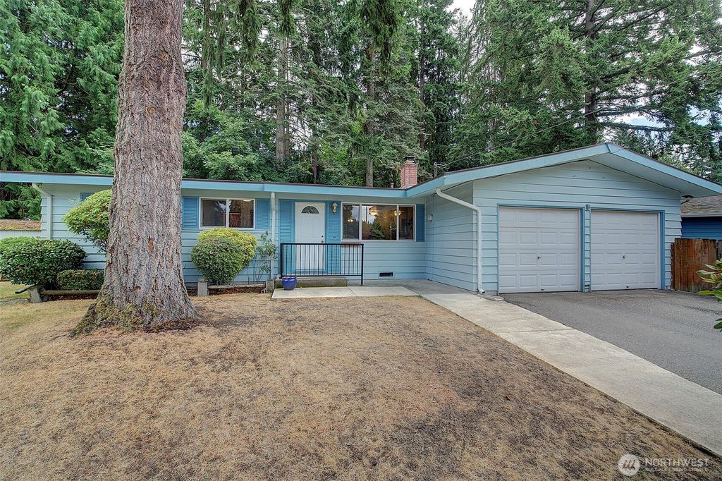 Photo of 14200 105th Avenue NE, Kirkland, WA 98034 (MLS # 2416308)