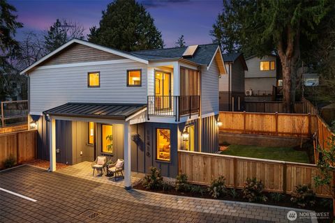 Photo of 11418 NE 90th Street, Kirkland, WA 98033 (MLS # 2508271)