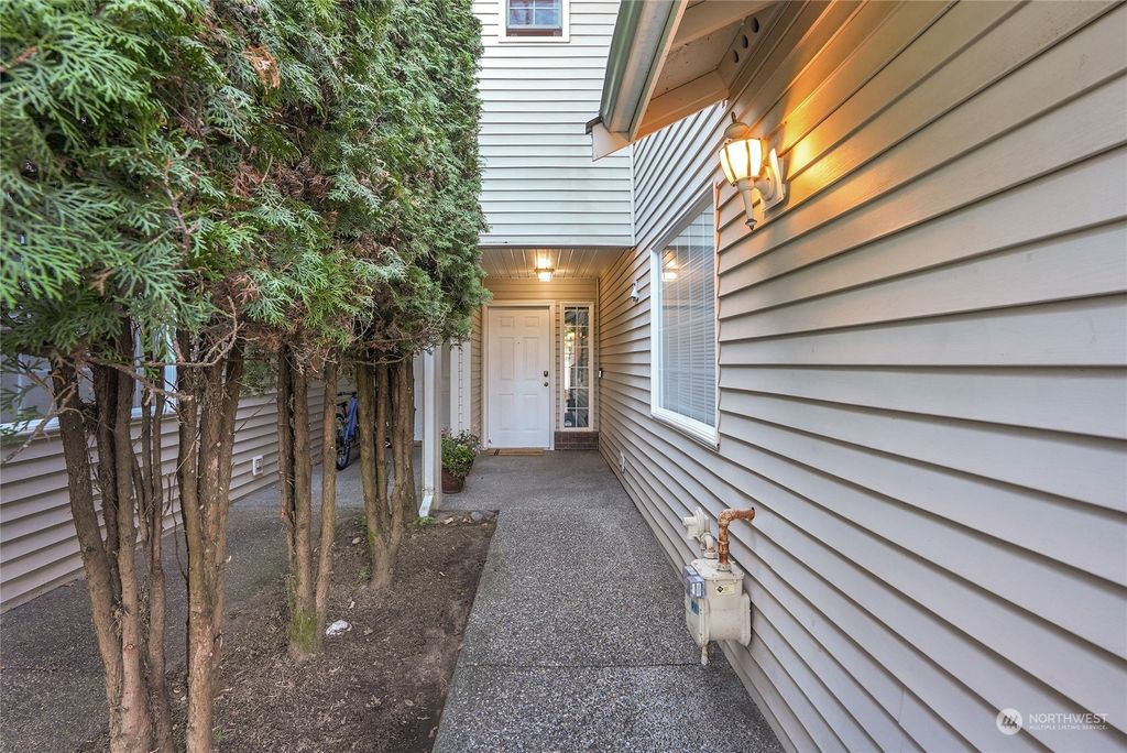 Photo of 13700 56th Avenue SE, Everett, WA 98208 (MLS # 2159504)