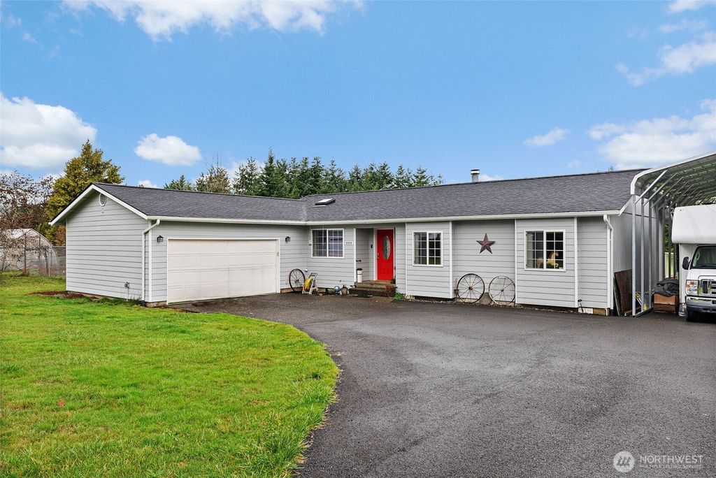 Photo of 888 King Road, Winlock, WA 98596 (MLS # 2461747)