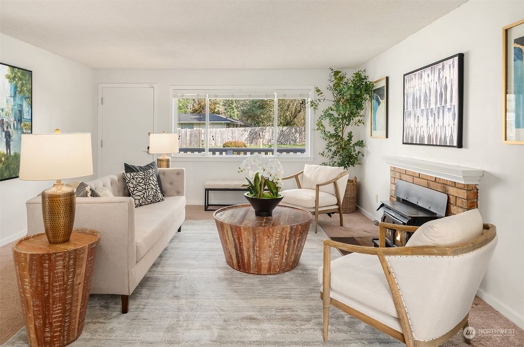 Photo of 917 S 317th Street, Federal Way, WA 98003 (MLS # 2039629)