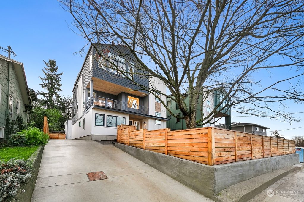 Photo of 341 NE 90th Street #1, Seattle, WA 98115 (MLS # 2322929)