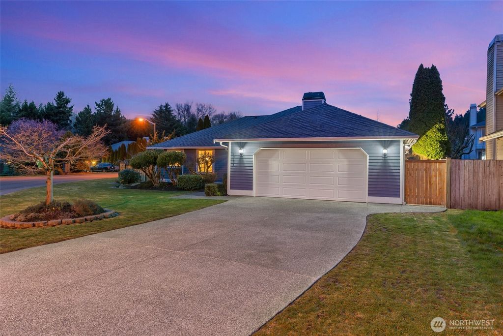 Photo of 15608 156th Place SE, Renton, WA 98058 (MLS # 2491222)