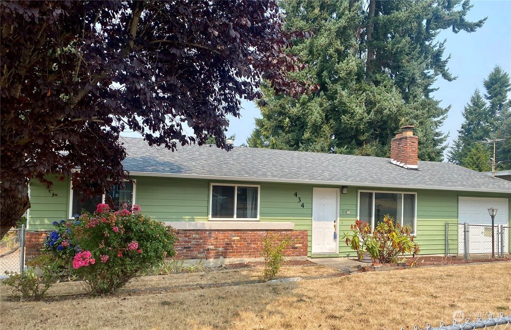 Photo of 434 S 304th Street, Federal Way, WA 98003 (MLS # 2135520)