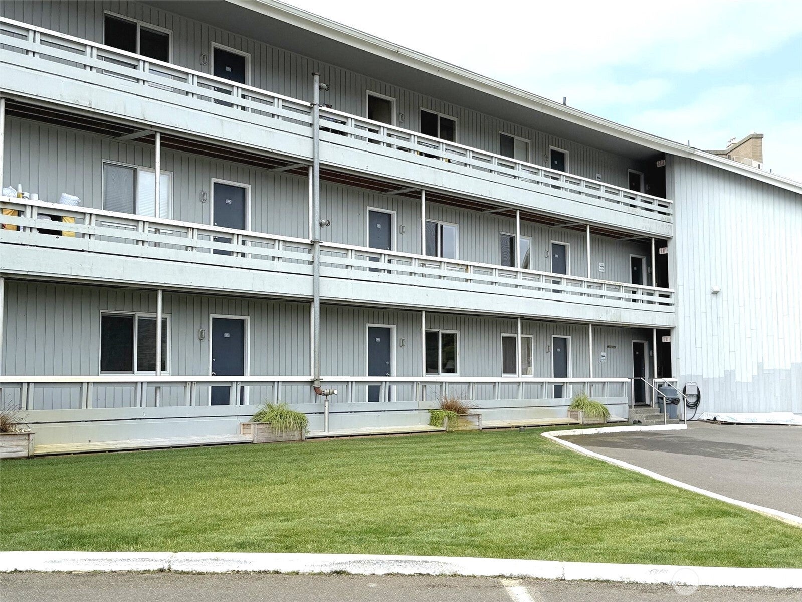 651 Ocean Shores Boulevard NW 108