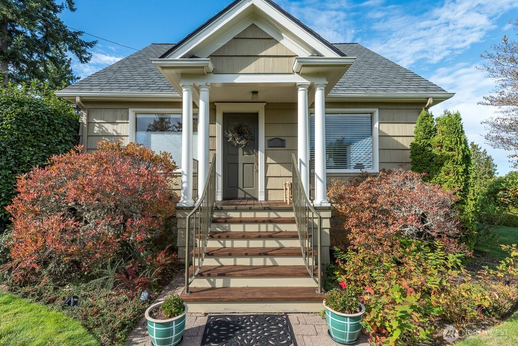 Photo of 4436 Seahurst Ave, Everett, WA 98203 (MLS # 2505163)