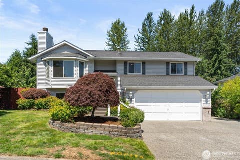 Photo of 707 146th Street SW, Lynnwood, WA 98087 (MLS # 2556610)