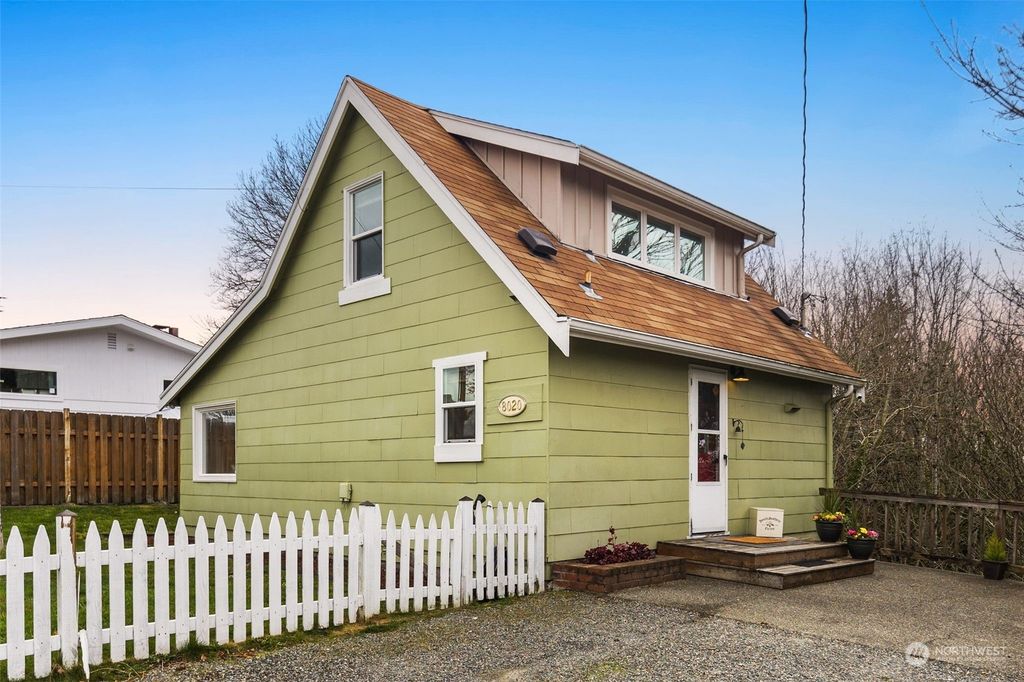 Photo of 8020 S 123rd Street, Seattle, WA 98178 (MLS # 2051540)