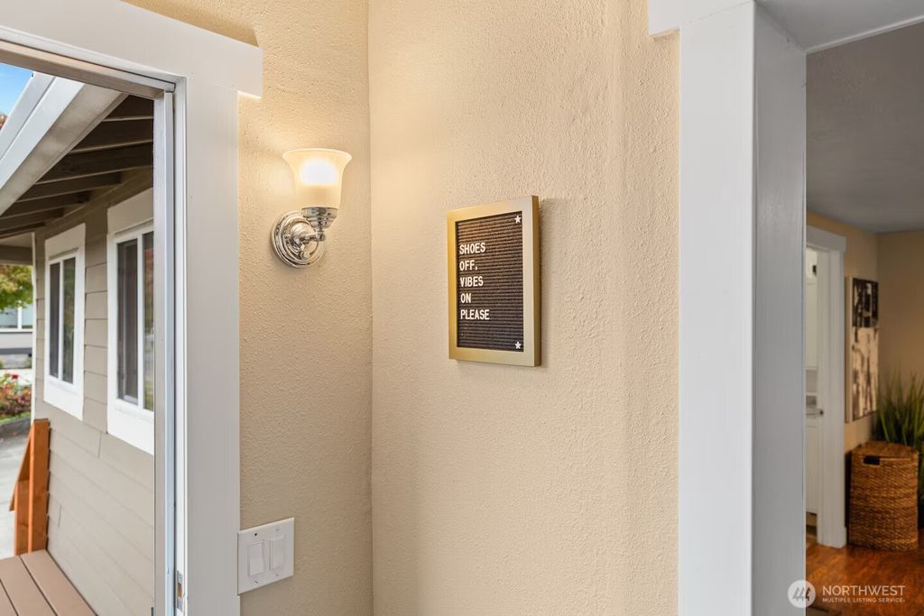 Photo of 9810 NE 3rd Street, Vancouver, WA 98664 (MLS # 2512687)