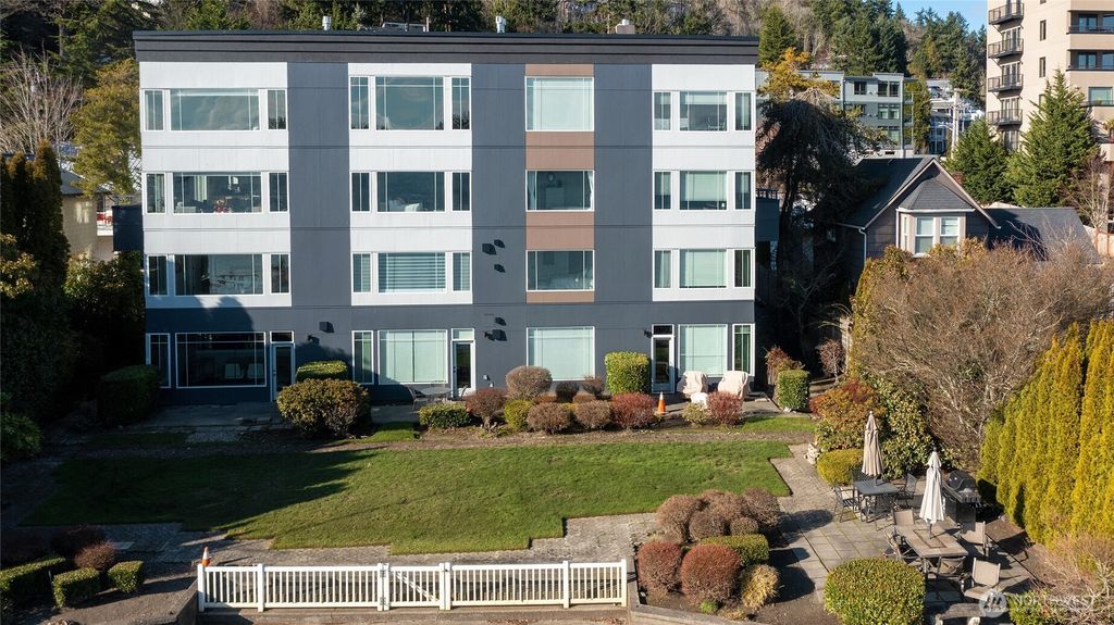 Photo of 9039 NE Juanita Drive #306, Kirkland, WA 98034 (MLS # 2496565)