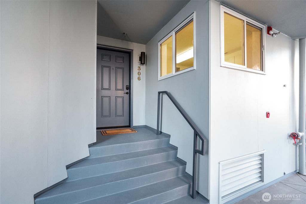 Photo of 9039 NE Juanita Drive #306, Kirkland, WA 98034 (MLS # 2496565)