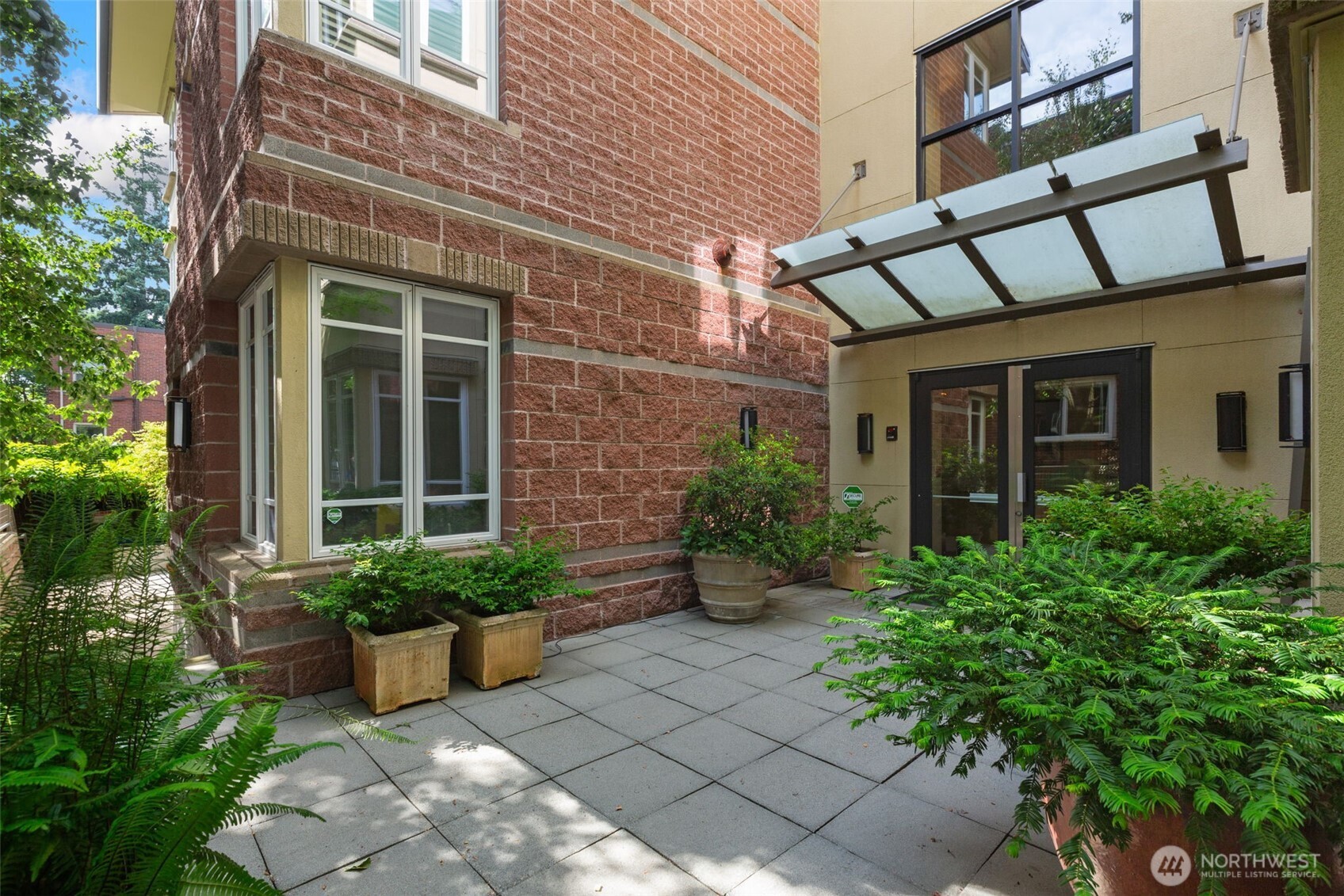 719 2nd Avenue W 101