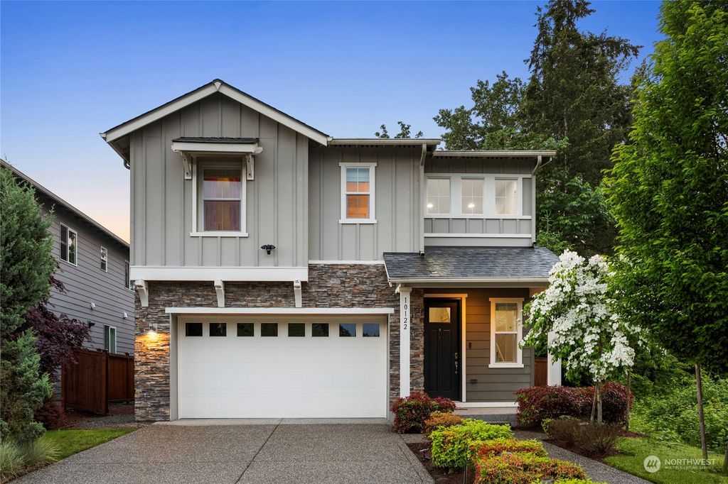 Photo of 10122 134th Place NE, Kirkland, WA 98033 (MLS # 2244601)