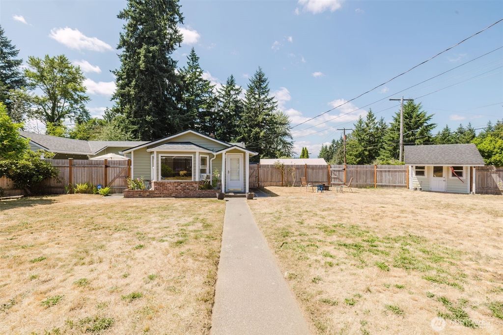 Photo of 143 Dora Avenue, Bremerton, WA 98312 (MLS # 2465882)