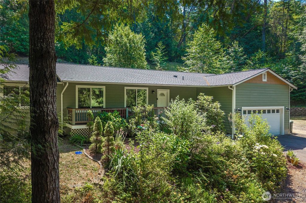 Photo of 17118 S Vaughn Road NW, Vaughn, WA 98394 (MLS # 2546006)